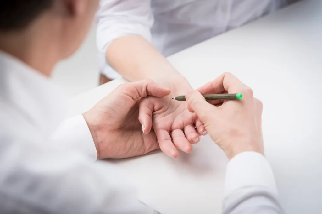 DrRimlStefan-Hand-Behandlung-planung